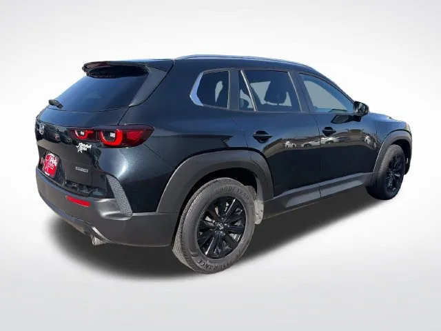 Mazda CX-50 photo 8