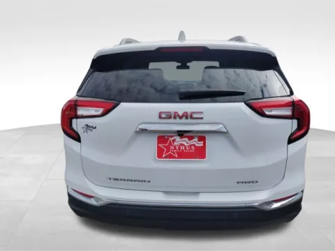More photos of 2022 GMC Terrain SLT at Nyhus Family Sales, MN