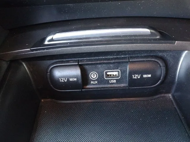 2020 Kia Optima LX - Photo 38