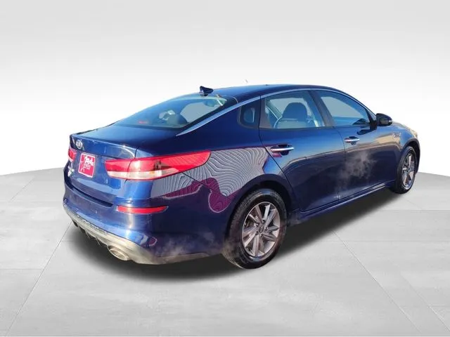 2020 Kia Optima LX - Photo 6