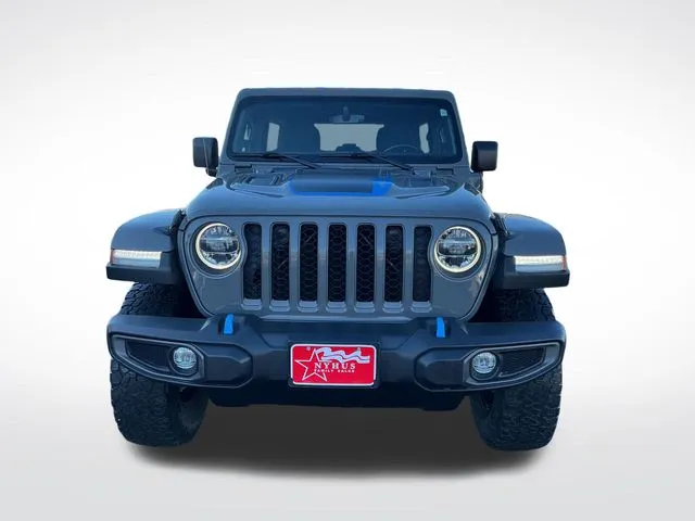 Jeep Wrangler photo 2