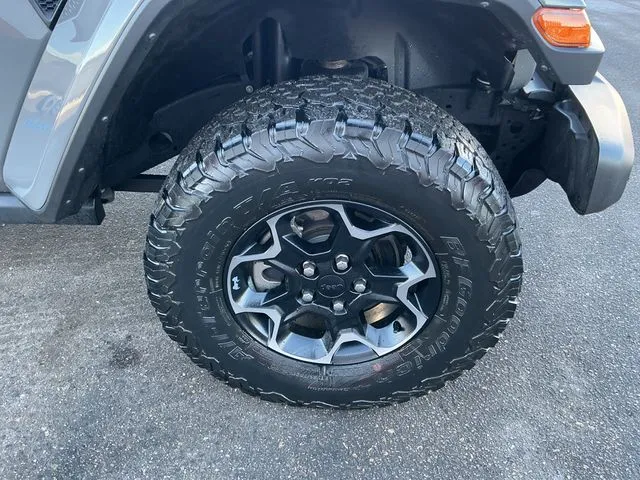 Jeep Wrangler photo 13