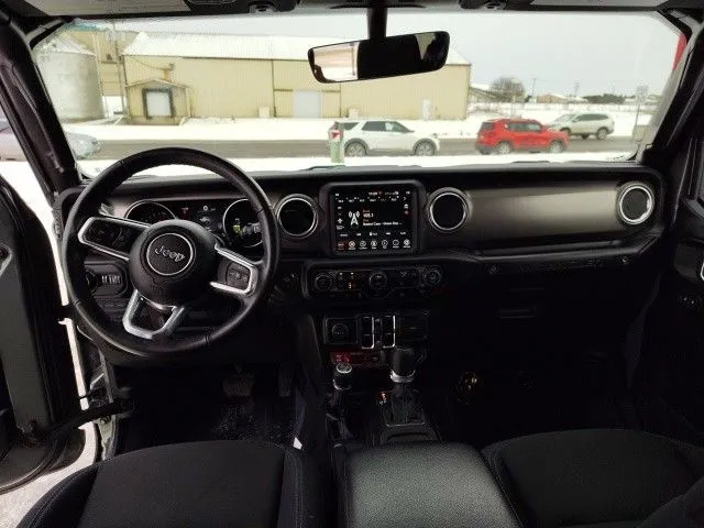Jeep Wrangler photo 36
