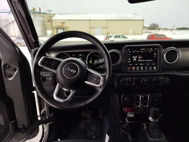 Jeep Wrangler photo 34