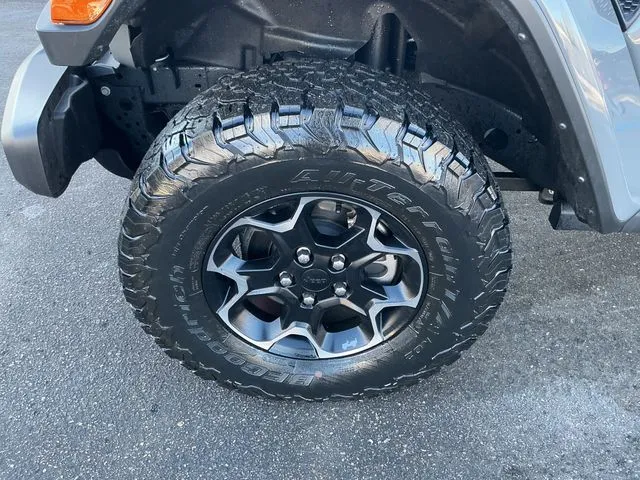 Jeep Wrangler photo 12