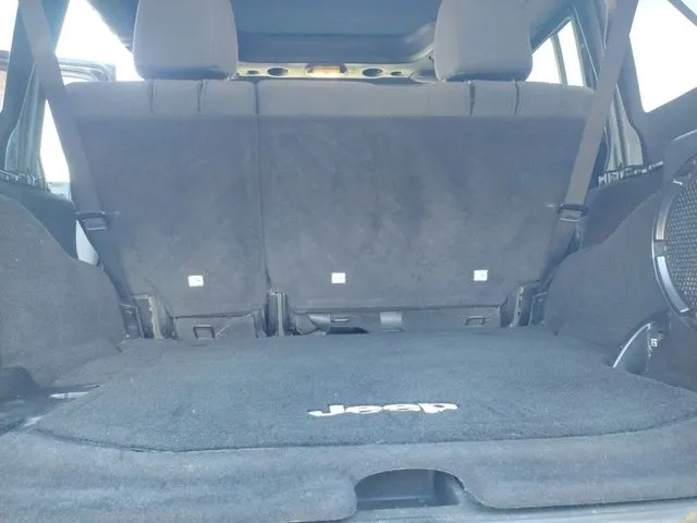 2012 Jeep Wrangler Unlimited Sahara - Photo 39