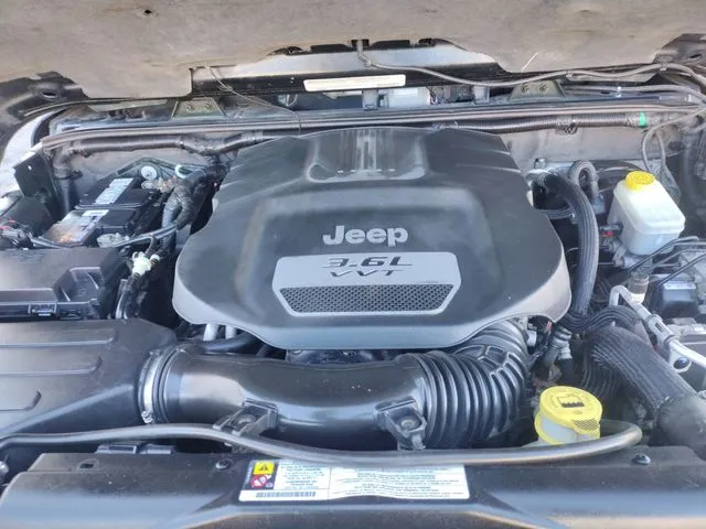 2012 Jeep Wrangler Unlimited Sahara - Photo 43