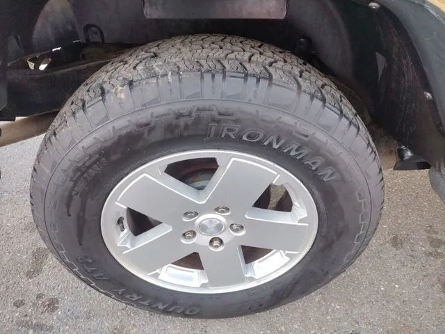 2012 Jeep Wrangler Unlimited Sahara - Photo 15