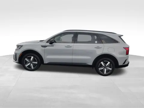 Photos of 2022 Kia Sorento EX for sale in Perham, MN at Nyhus Family Sales