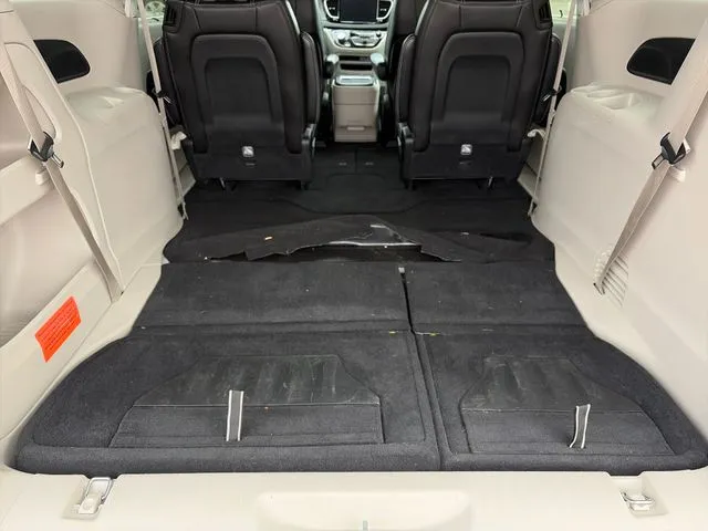 2024 Chrysler Pacifica Touring L - Photo 45