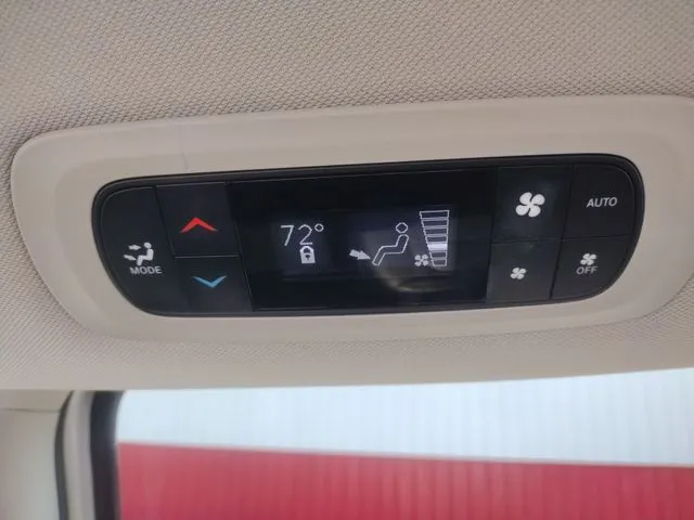 2024 Chrysler Pacifica Touring L - Photo 68