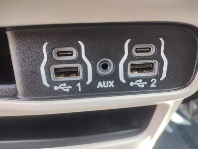 2024 Chrysler Pacifica Touring L - Photo 66
