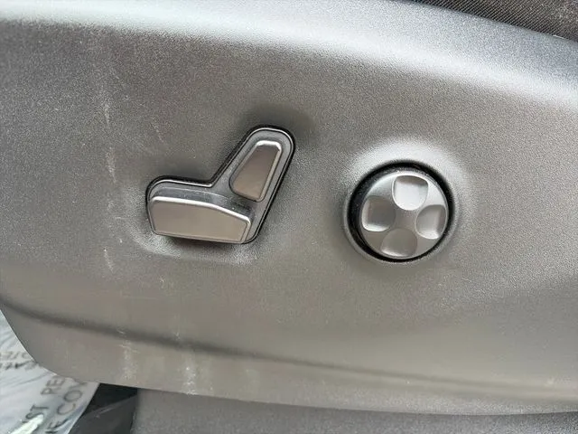2024 Chrysler Pacifica Touring L - Photo 27