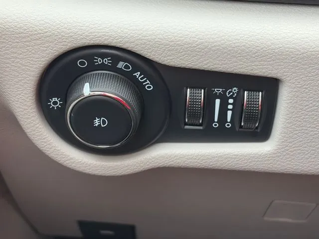 2024 Chrysler Pacifica Touring L - Photo 59