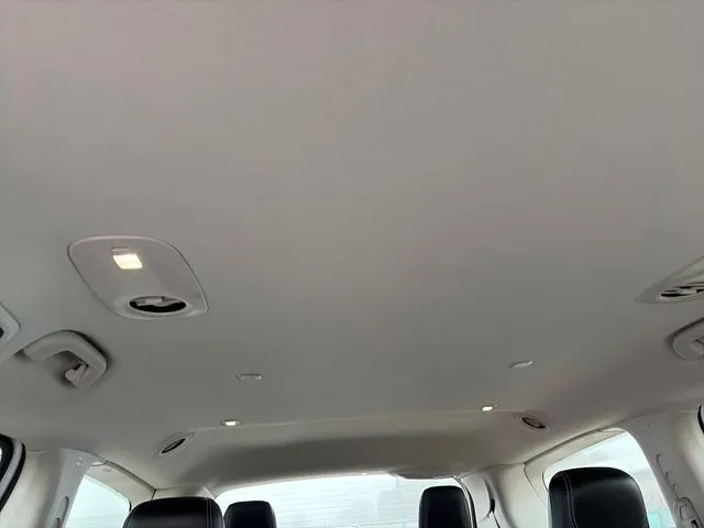 2024 Chrysler Pacifica Touring L - Photo 24