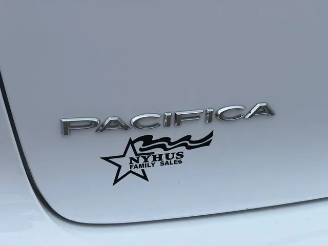 2024 Chrysler Pacifica Touring L - Photo 21
