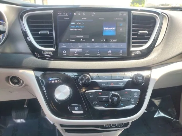 2024 Chrysler Pacifica Touring L - Photo 42