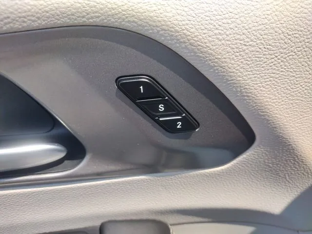 2024 Chrysler Pacifica Touring L - Photo 60