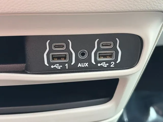 2024 Chrysler Pacifica Touring L - Photo 58