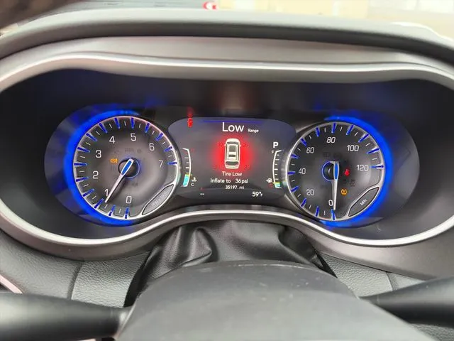 2024 Chrysler Pacifica Touring L - Photo 29