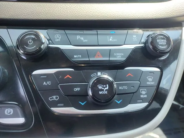 2024 Chrysler Pacifica Touring L - Photo 65
