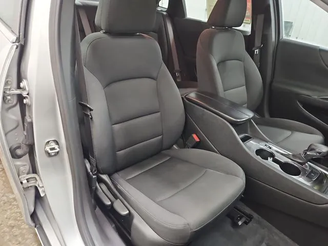 2022 Chevrolet Malibu 1LT - Photo 36