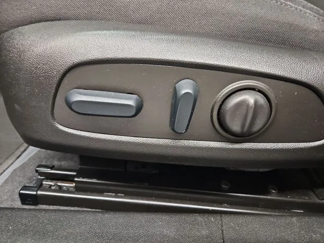 2022 Chevrolet Malibu 1LT - Photo 25