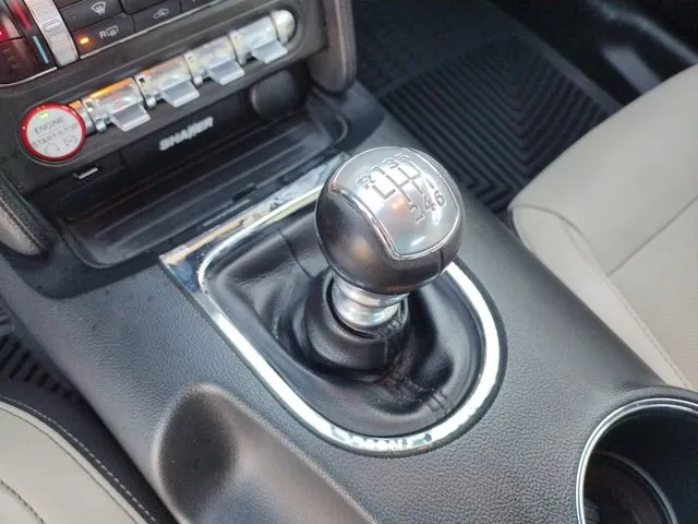 2016 Ford Mustang EcoBoost Premium - Photo 41