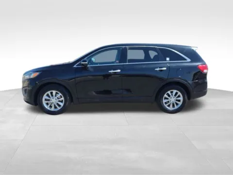 Photos of 2016 Kia Sorento L for sale in Perham, MN at Nyhus Family Sales
