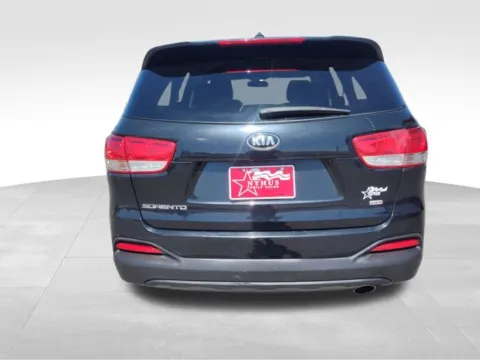 More photos of 2016 Kia Sorento L at Nyhus Family Sales, MN