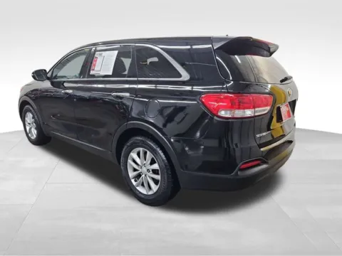 More photos of 2016 Kia Sorento L at Nyhus Family Sales, MN
