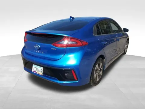 More photos of 2017 Hyundai Ioniq Hybrid SEL at Nyhus Family Sales, MN