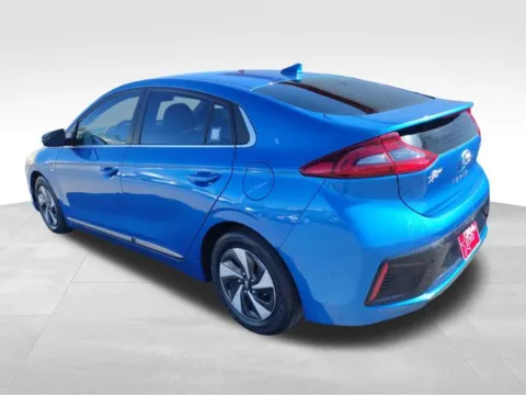 More photos of 2017 Hyundai Ioniq Hybrid SEL at Nyhus Family Sales, MN