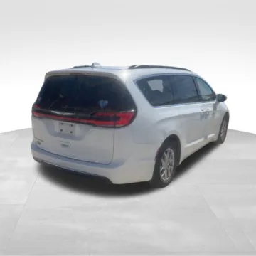More photos of 2022 Chrysler Pacifica Touring L at Nyhus Family Sales, MN