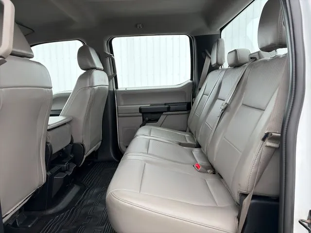 Ford F350SD photo 38