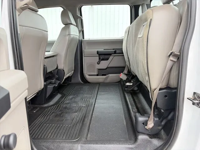 Ford F350SD photo 39