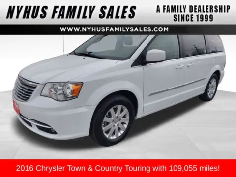 White 2016 Chrysler Town & Country Touring for sale in Perham, MN