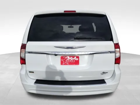 More photos of 2016 Chrysler Town & Country Touring at Nyhus Family Sales, MN