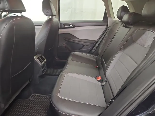 Volkswagen Taos photo 39