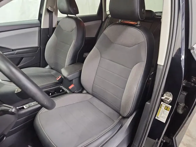 Volkswagen Taos photo 36