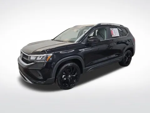 Black 2022 Volkswagen Taos 1.5T SE for sale in Perham, MN