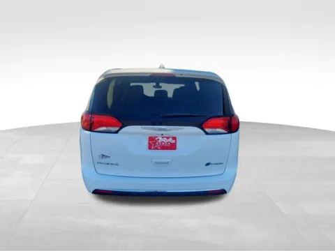 More photos of 2017 Chrysler Pacifica Hybrid Touring Plus at Nyhus Family Sales, MN