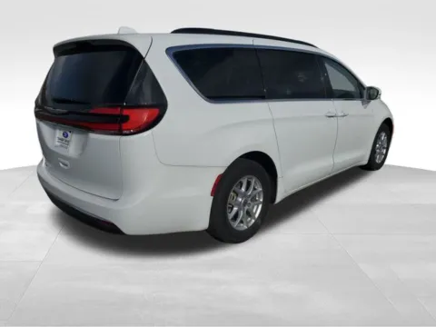 More photos of 2022 Chrysler Pacifica Touring L at Nyhus Family Sales, MN