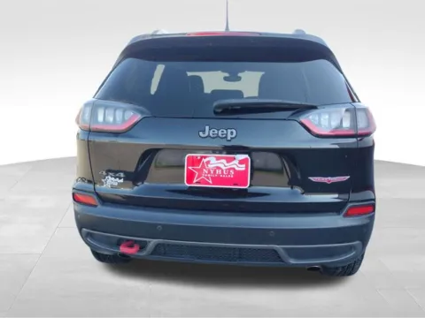 More photos of 2019 Jeep Cherokee Trailhawk at Nyhus Family Sales, MN