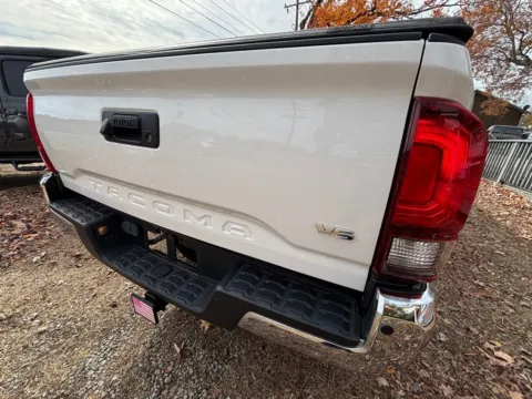 More photos of 2020 Toyota Tacoma at Pinnacle Motor Company LKN, NC