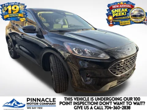 Black 2022 Ford Escape SE for sale in Mooresville, NC