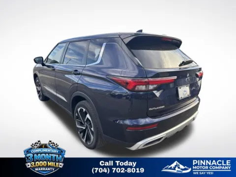 More photos of 2022 Mitsubishi Outlander SE at Pinnacle Motor Company LKN, NC