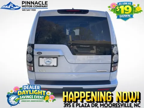 More photos of 2016 Land Rover LR4 HSE at Pinnacle Motor Company LKN, NC