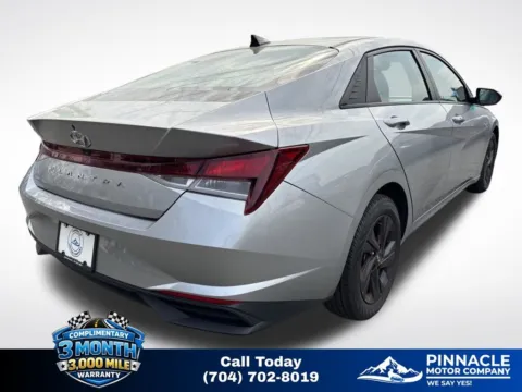 More photos of 2022 Hyundai Elantra SEL at Pinnacle Motor Company LKN, NC