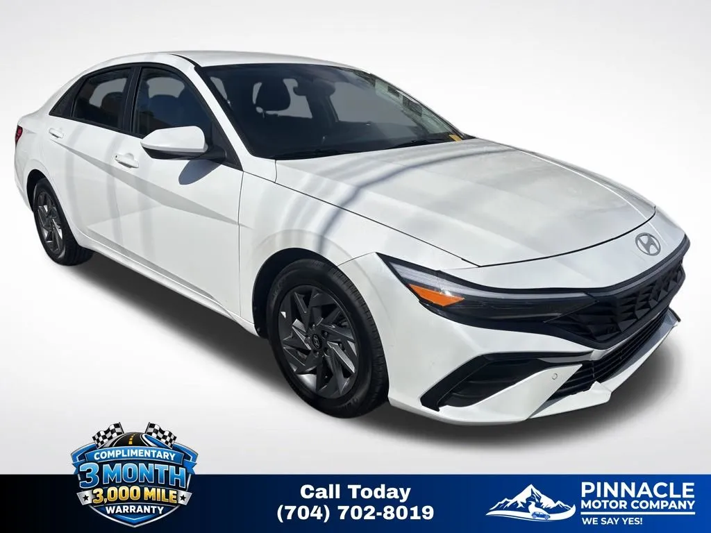 White 2024 Hyundai Elantra SEL for sale in Mooresville, NC